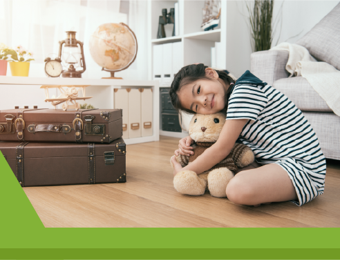 Niña con un peluche